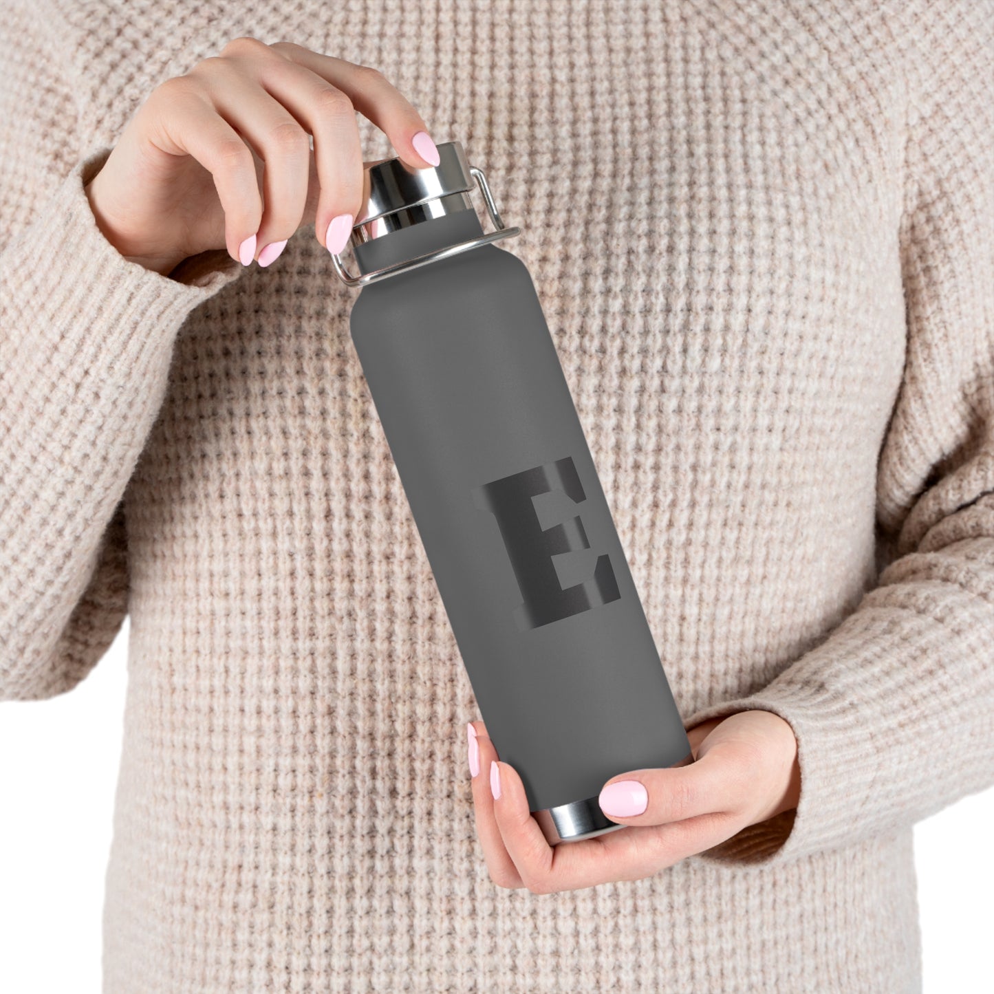 Personalized Copper Insulated Water Bottle, 22oz - "E" Custom Monogram, Travel Mug, Fitness Bottle, Hydration Gift, Eco-Friendly