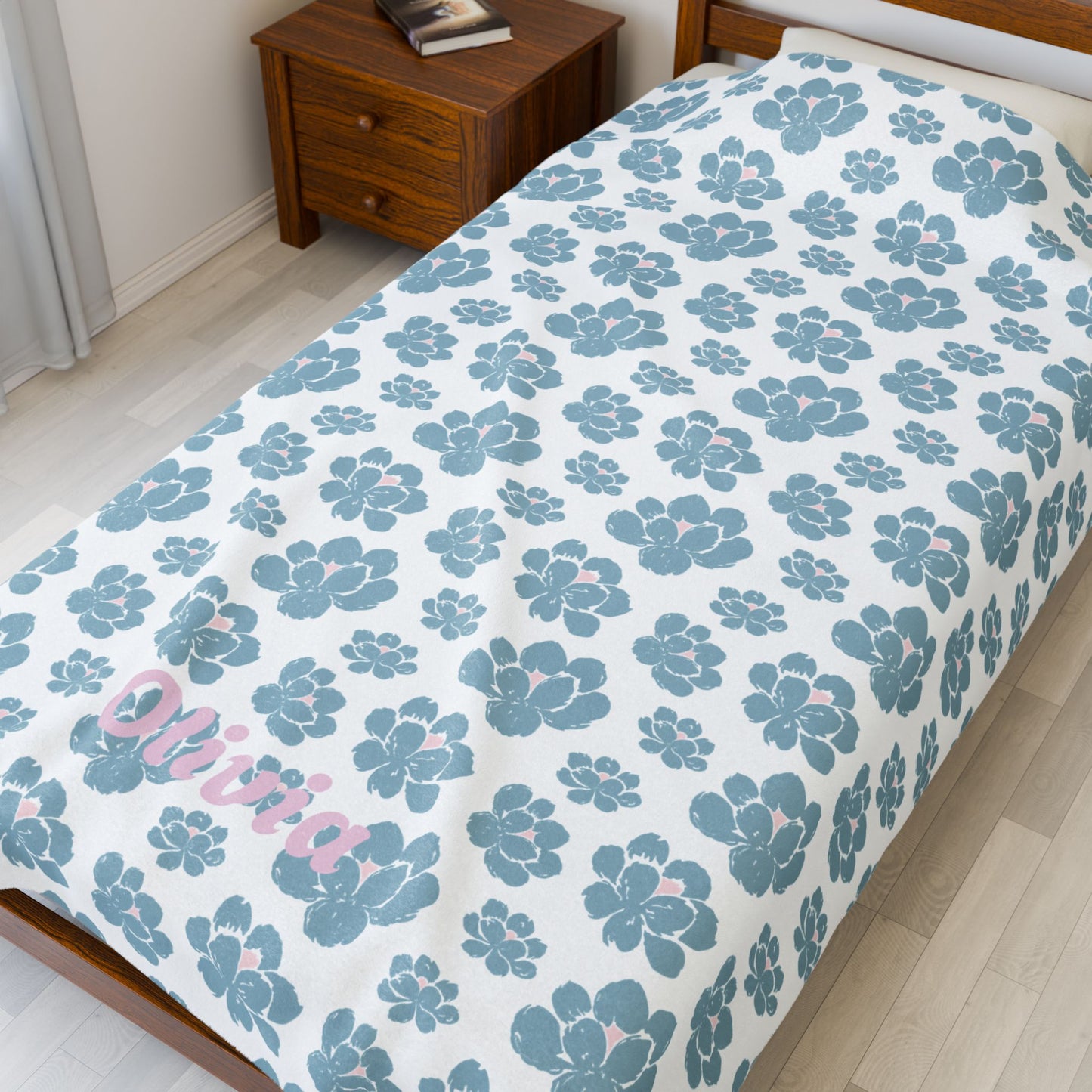 Cozy Velveteen Plush Blanket - Name - Olivia