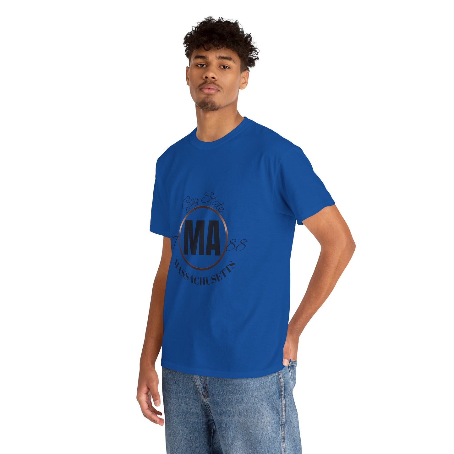 Unisex Heavy Cotton Tee with Massachusetts Design, Casual Wear, Gift for Him/Her, Travel Souvenir, Vintage Style