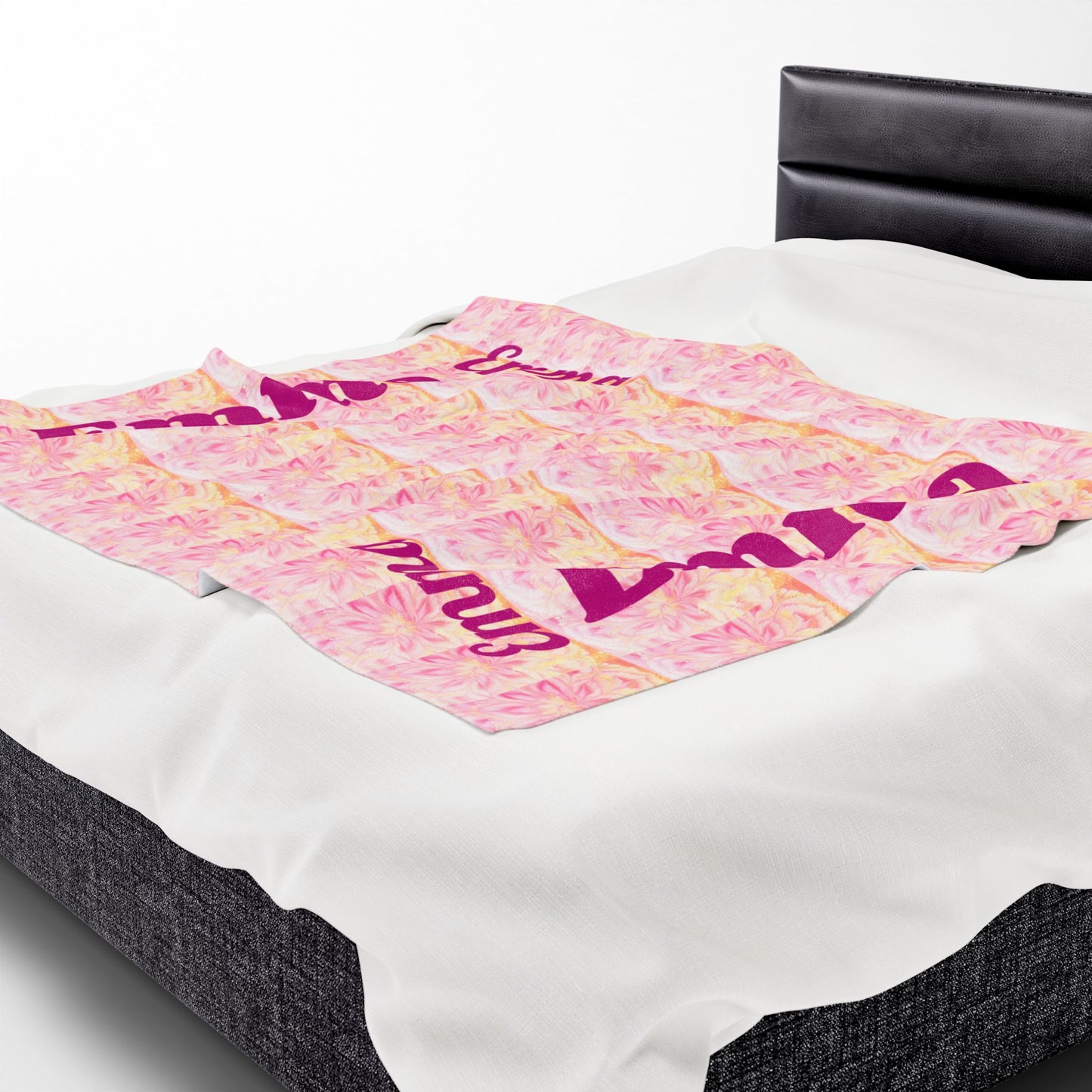 Personalized Velveteen Plush Blanket for Cozy Nights - Emma