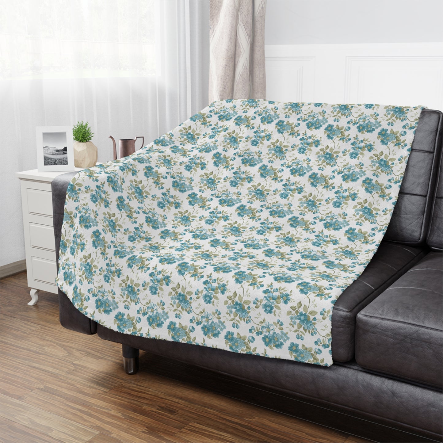Floral Minky Blanket — Vintage Blue Rose Throw for Cozy Home, Nursery, Gift