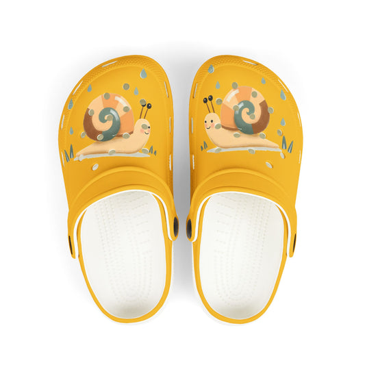 Snail-Themed Kid's EVA Foam Clogs, Cute Yellow Clogs for Kids, Lightweight Summer Footwear, Fun Garden Accessories, Perfect for Playtime
