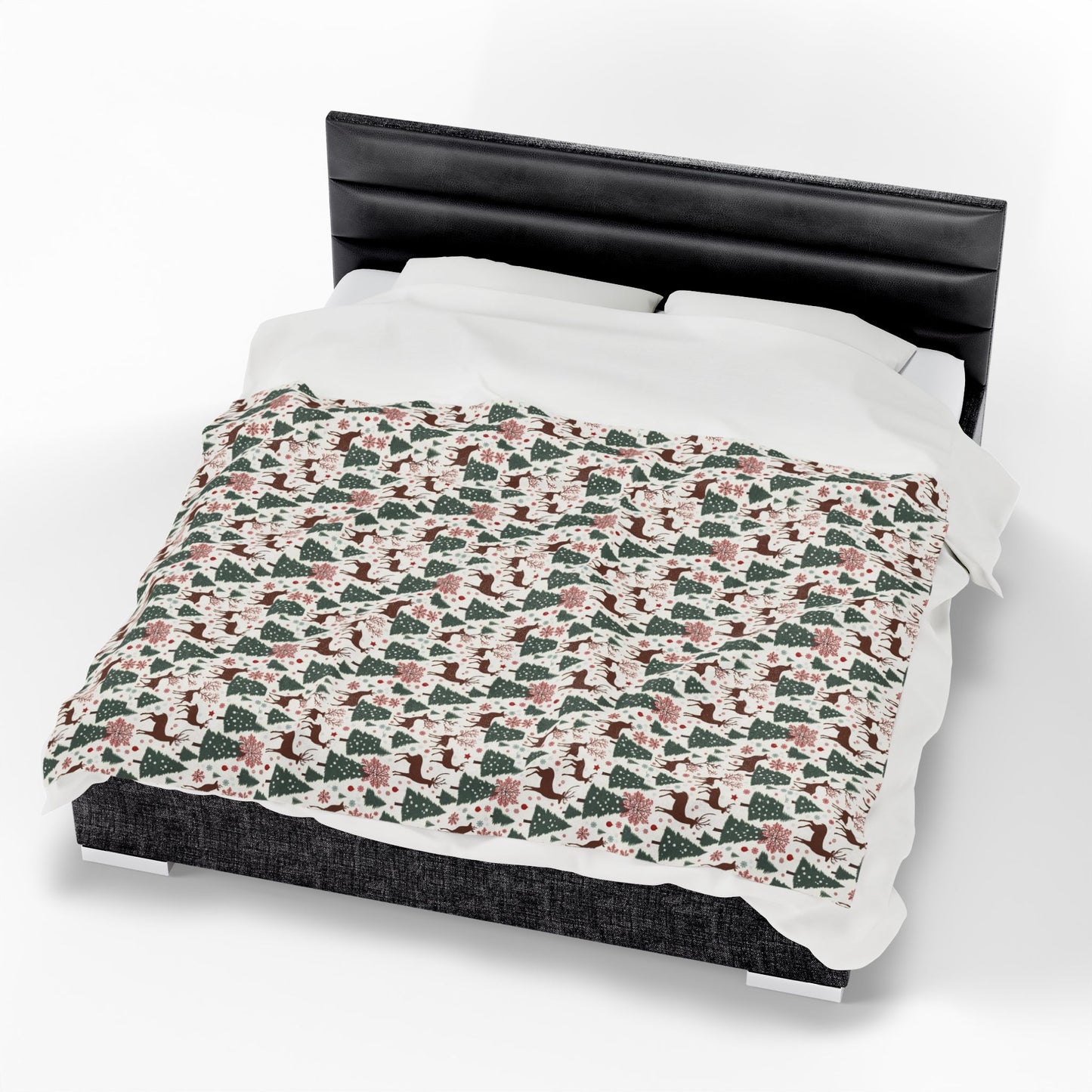 Christmas Reindeer & Pine Trees Velveteen Plush Blanket — Cozy Holiday Throw