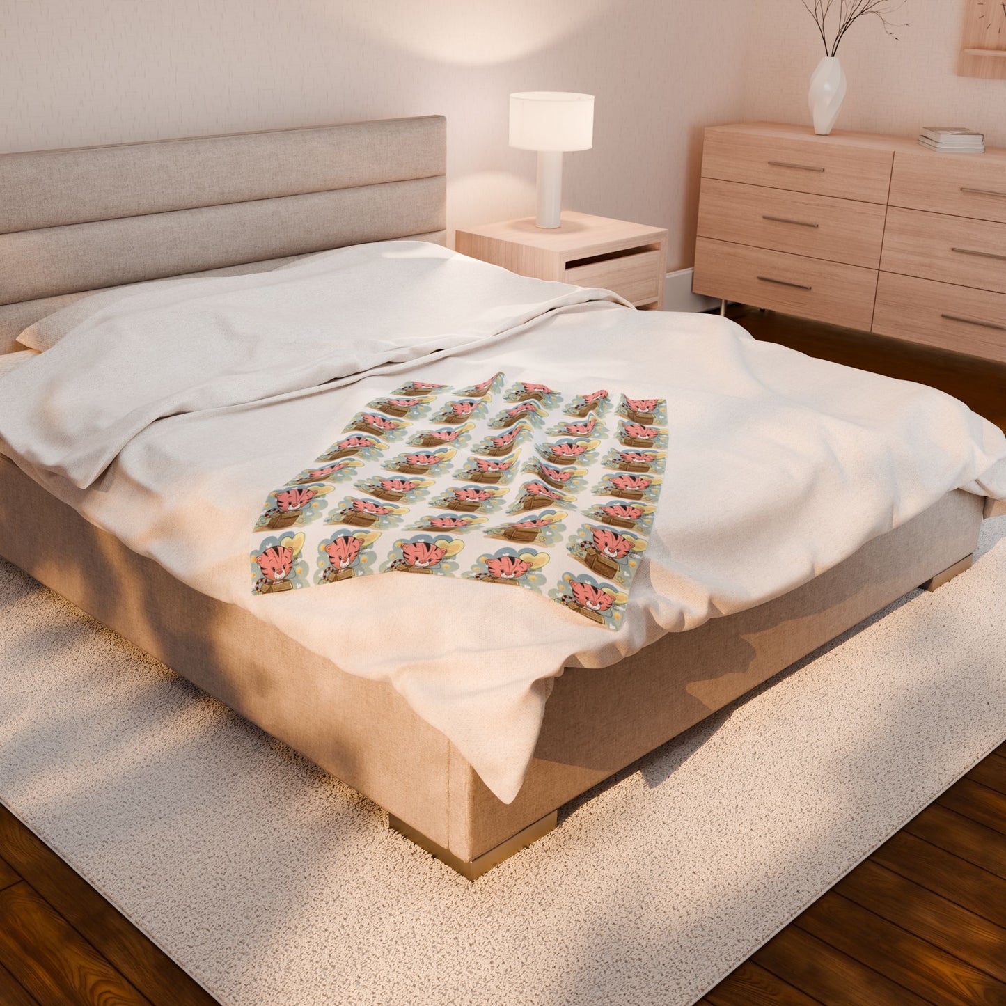 Floral Pattern Velveteen Plush Blanket, Soft Throw for Cozy Nights