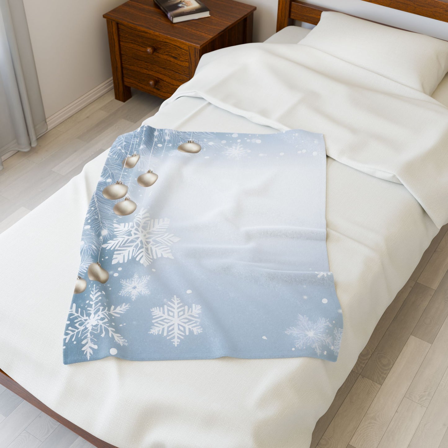 Holiday Snowflake Velveteen Plush Blanket — Gold Ornament Winter Throw