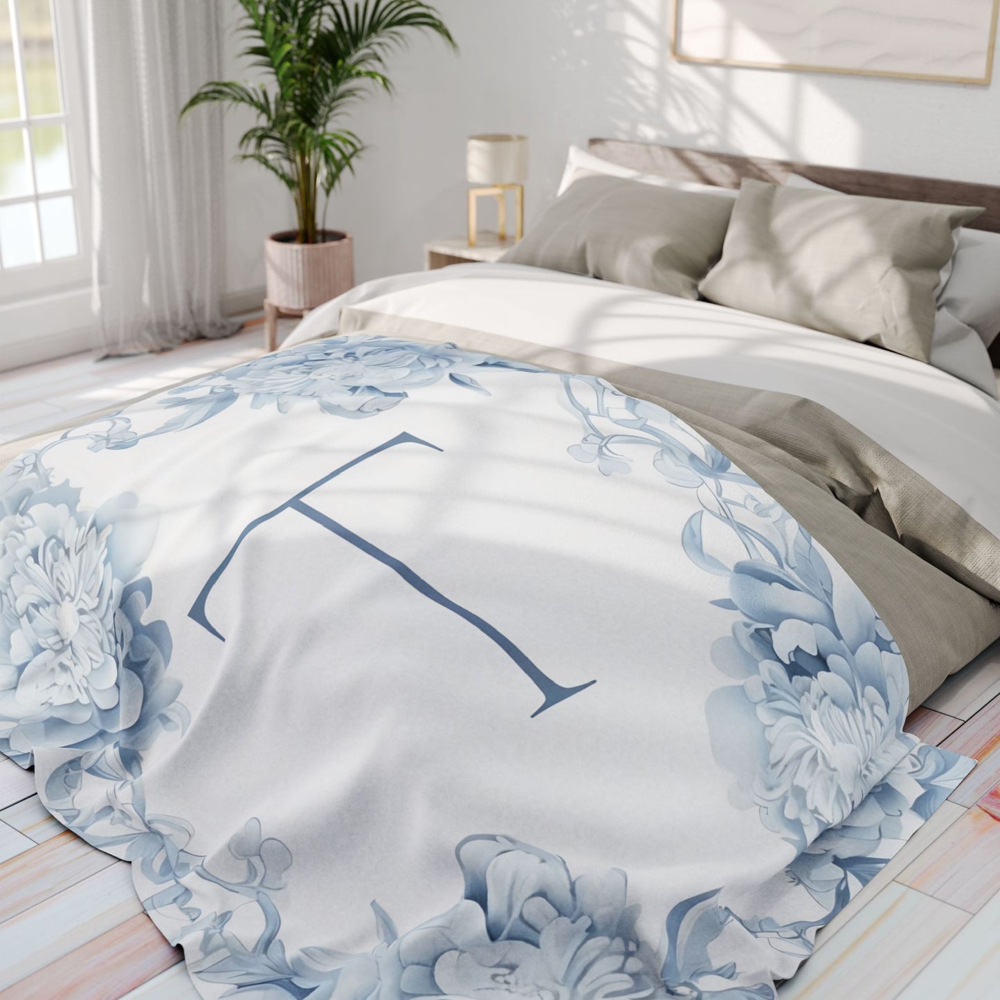 Personalized Floral Initial Arctic Fleece Blanket, Cozy Home Decor, Gift for Her, Nursery Accent, Wedding Present, Monogrammed Throw