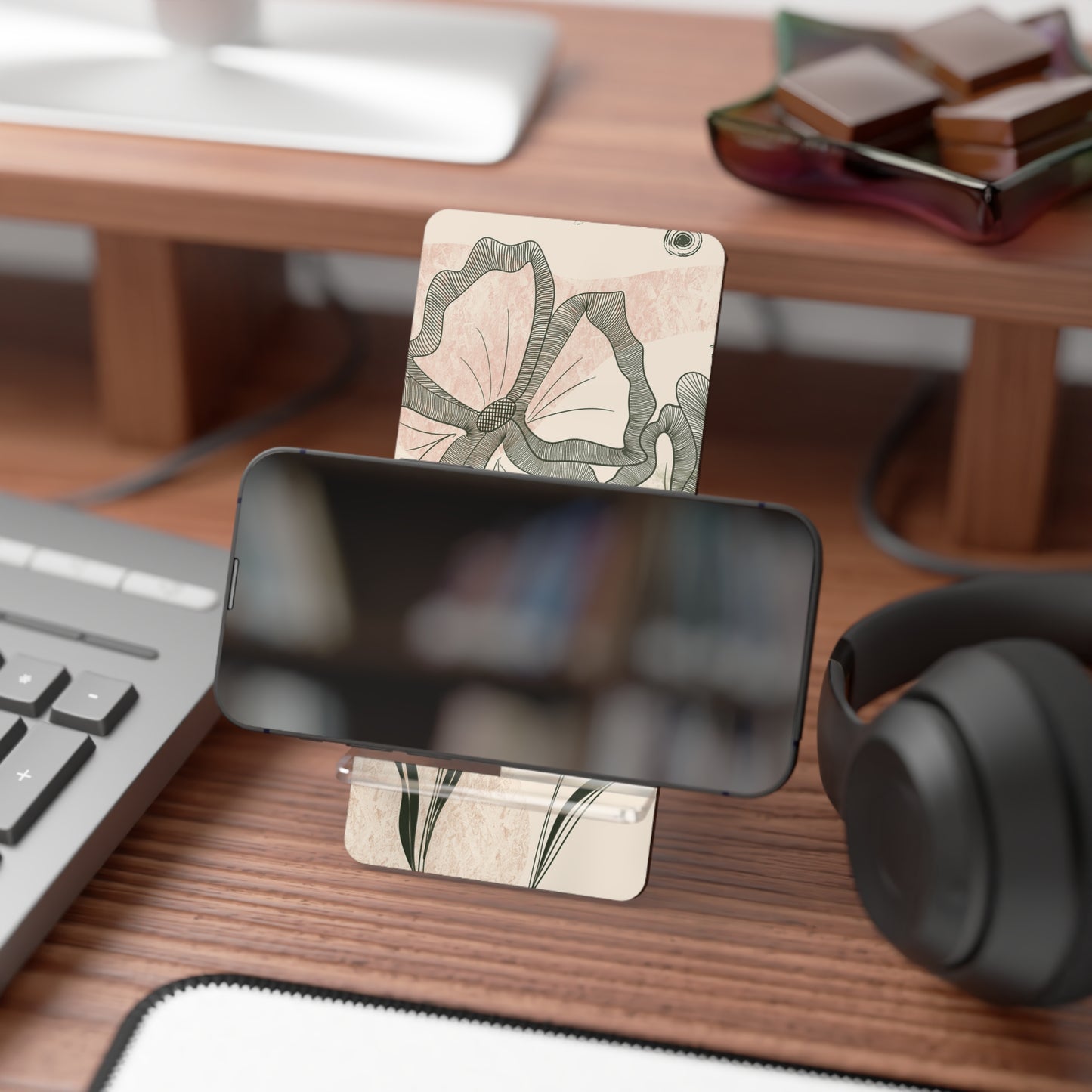 Floral Mobile Display Stand for Smartphones, Elegant Desk Accessory, Gift for Tech Lovers, Home Office Decor, Phone Holder