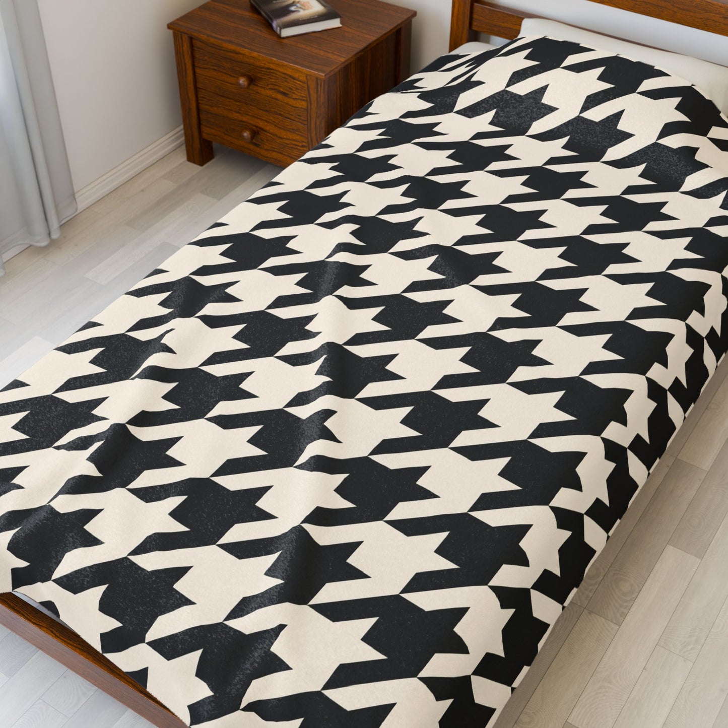 Chic Houndstooth Velveteen Plush Blanket, Cozy Home Decor, Stylish Throw for All Seasons, Gift for Birthdays and Housewarmings, Modern [...]