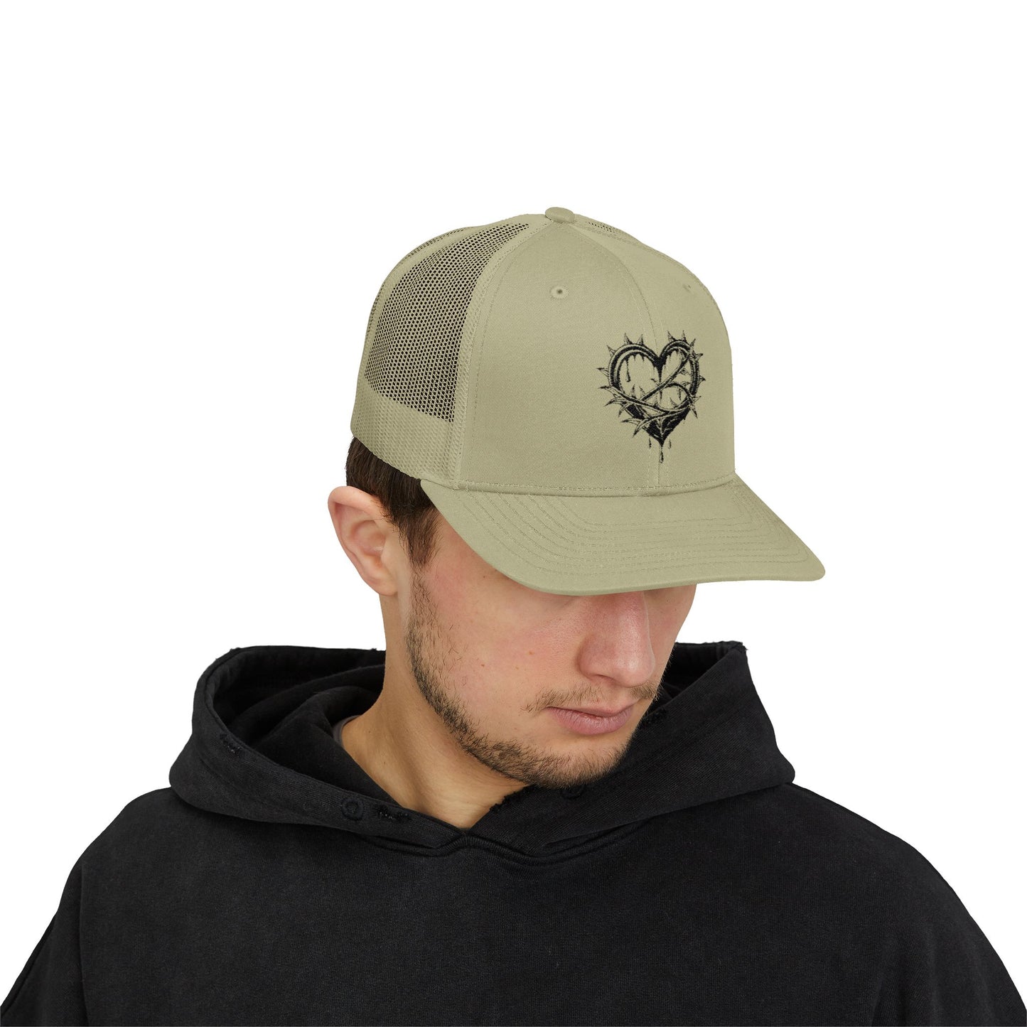 Heart-Shaped Love Snapback Trucker Cap, Adjustable Hat for Friends, Gifts for Couples, Valentine’s Day Cap, Casual Wear, Stylish Sun Hat