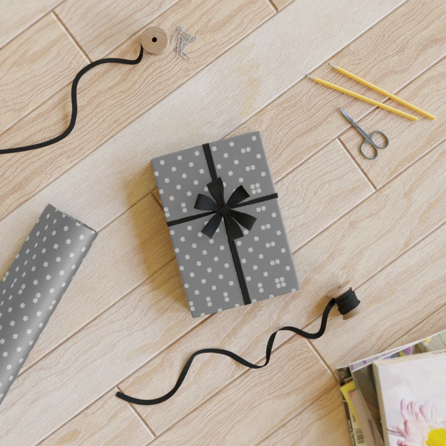 Stylish Gift Wrapping Paper Roll - Elegant Grey Polka Dot Design, Holiday & Birthday Wrap, Perfect for Any Occasion, Premium Quality