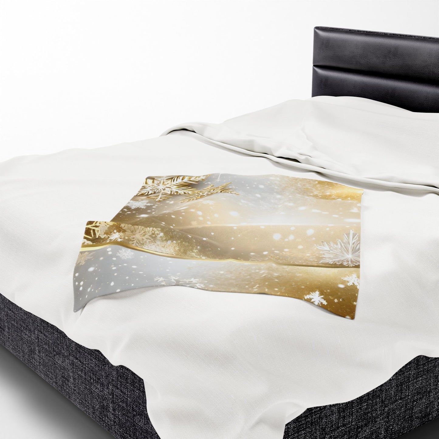 Gold Snowflake Velveteen Plush Blanket — Holiday Cozy Throw