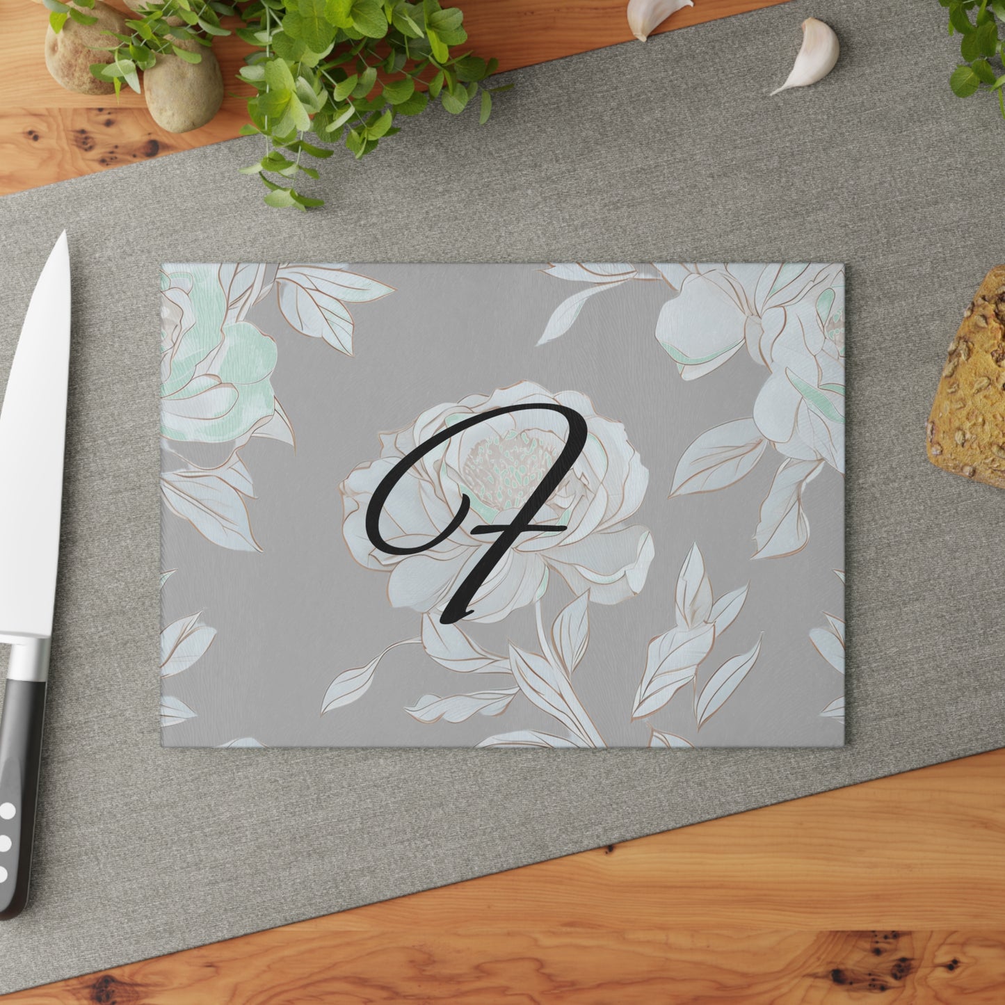 Personalized Floral Glass Cutting Board, Wedding Gift, Kitchen Decor, Unique Gift for Her, Housewarming Present