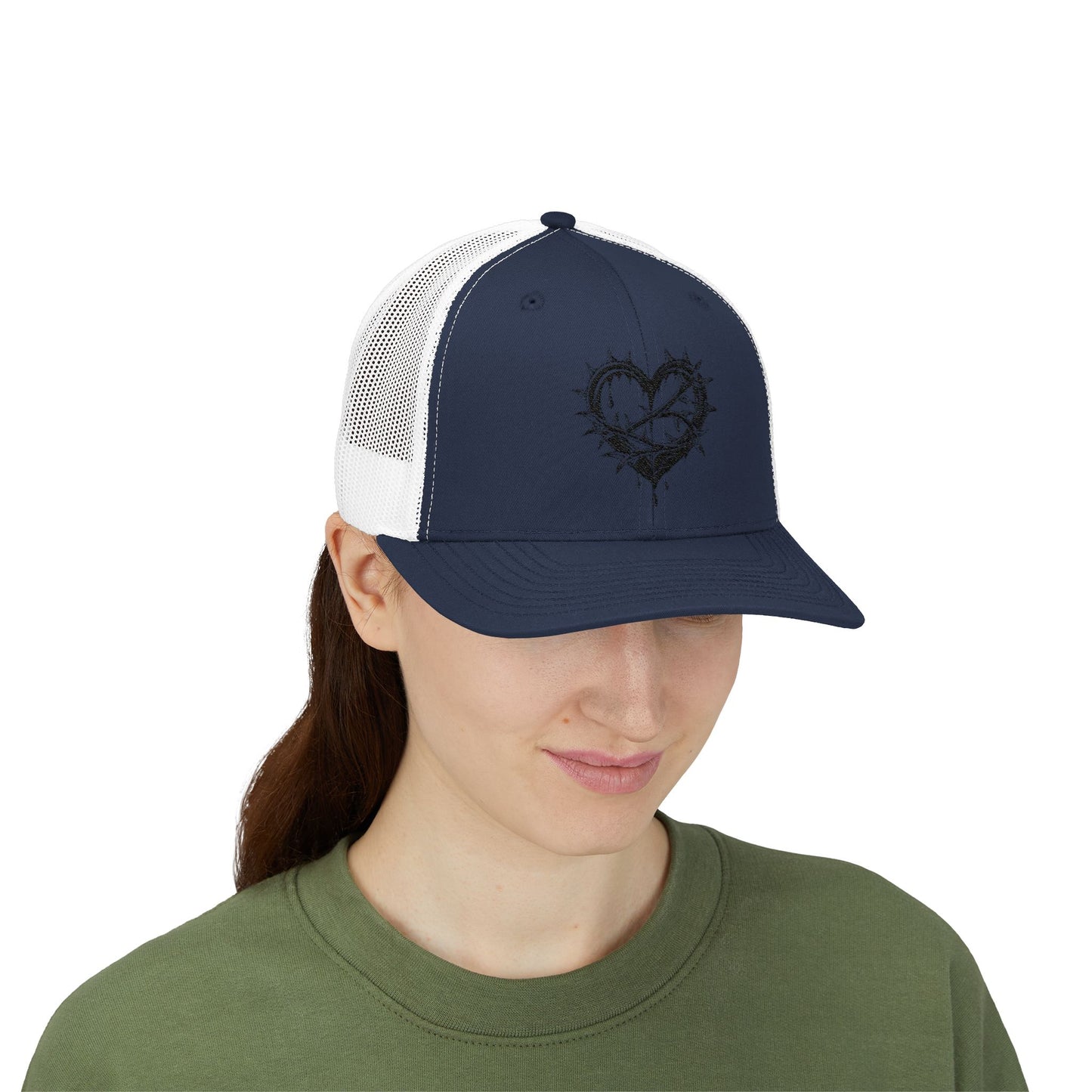 Heart-Shaped Love Snapback Trucker Cap, Adjustable Hat for Friends, Gifts for Couples, Valentine’s Day Cap, Casual Wear, Stylish Sun Hat