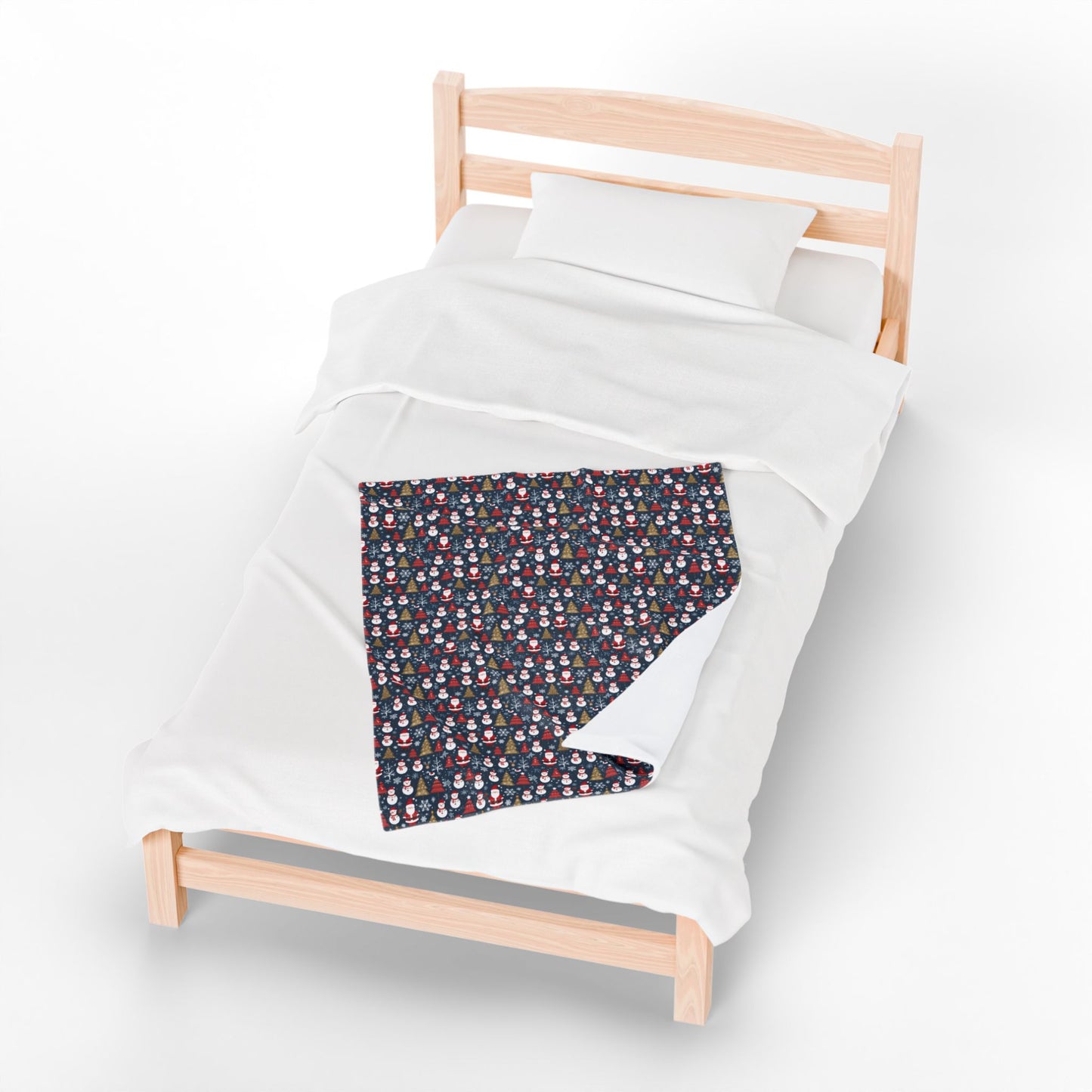 Christmas Gnomes Velveteen Plush Blanket — Cozy Holiday Throw with Festive Gnome & Tree Pattern