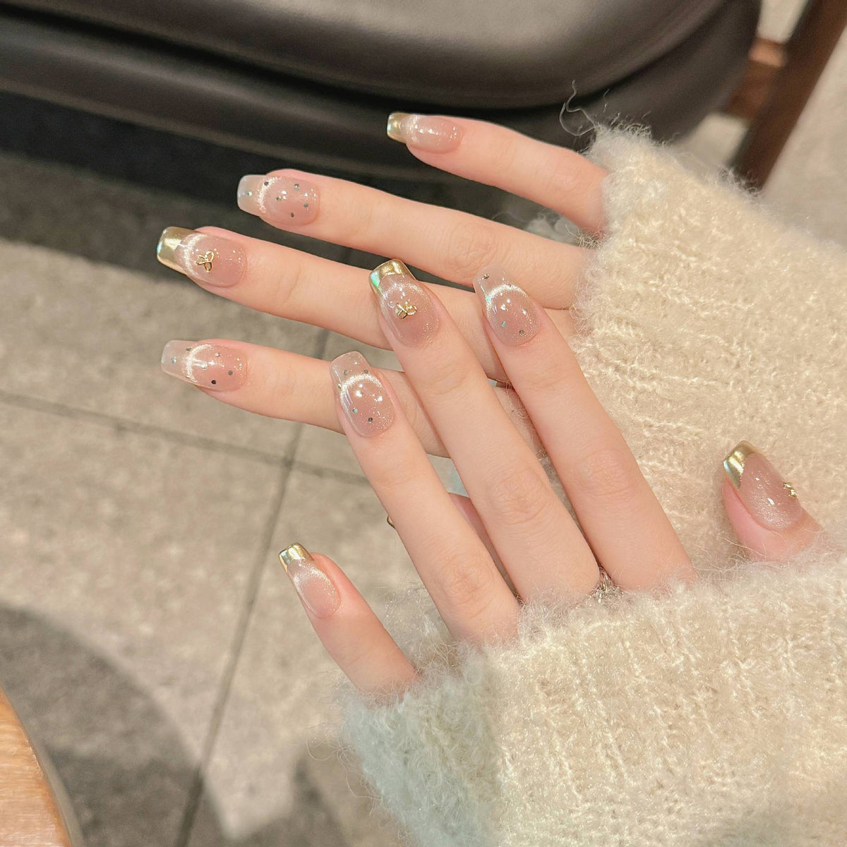 365nails: "Golden Dew" – Minimalist Gold Foil & Chrome Handmade Coffin Nails – Image 2