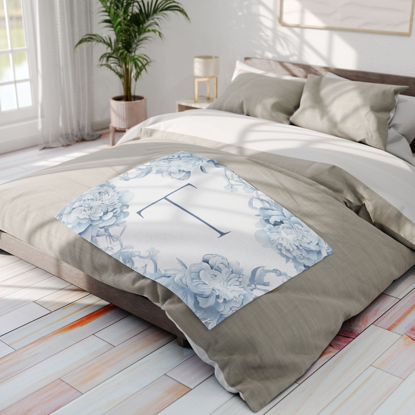 Personalized Floral Initial Arctic Fleece Blanket, Cozy Home Decor, Gift for Her, Nursery Accent, Wedding Present, Monogrammed Throw