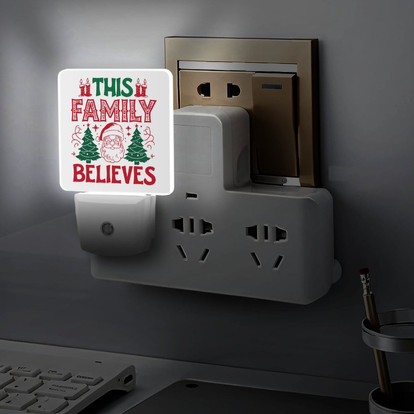 Night Light  4.5"x3"x2"/11.2x7.5x5cm This Family Believes