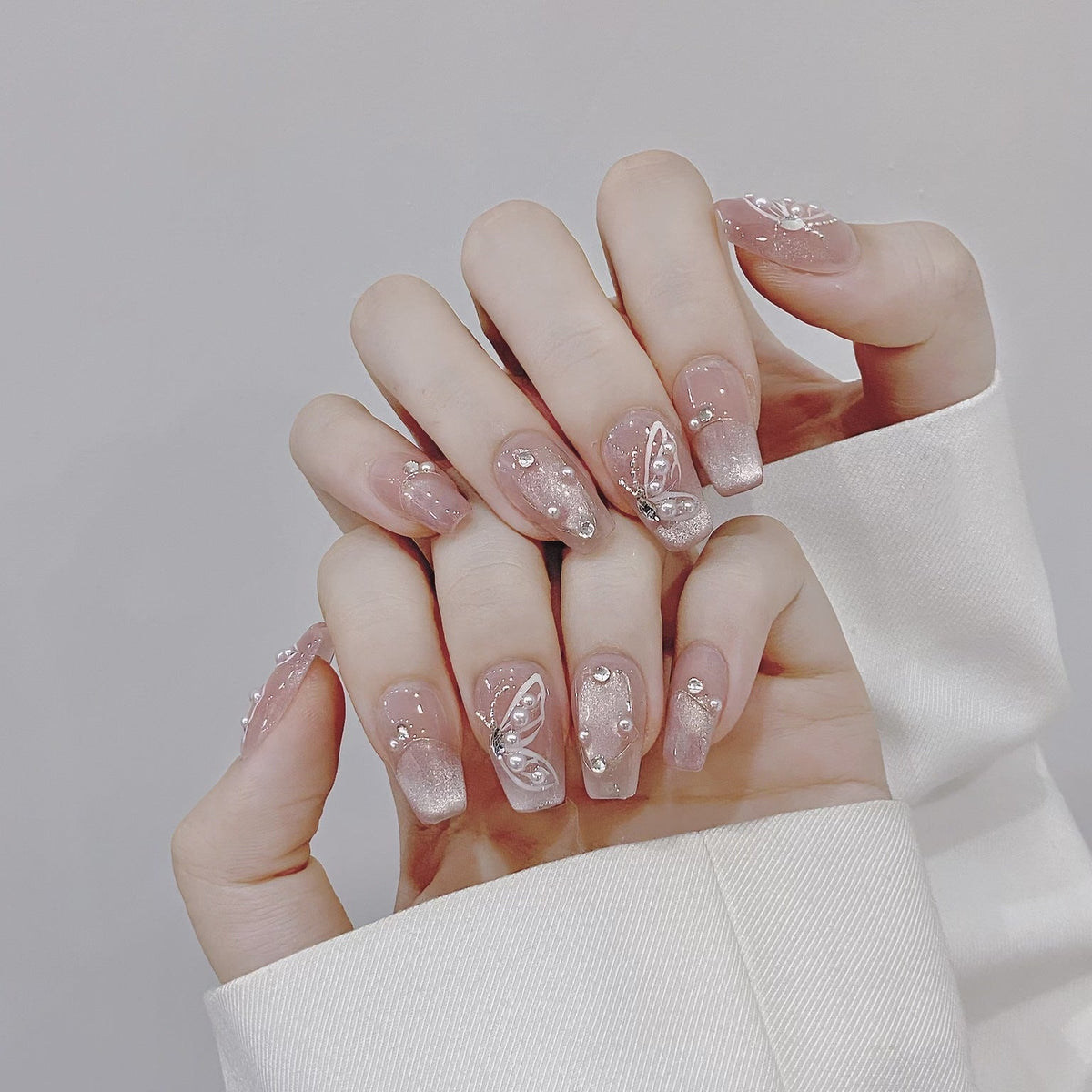 365nails: "Alice's Butterfly" – 3D Hand-Painted Butterfly & Cat Eye Handmade Almond Nails – Image 2