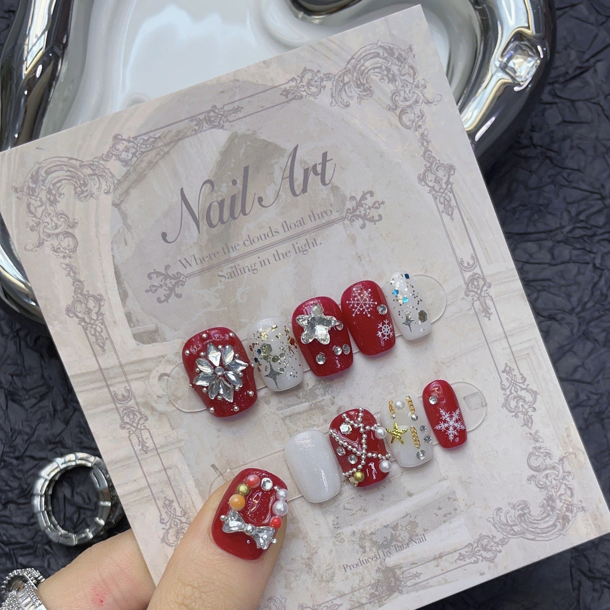 Red and White Christmas Press‑On Nails – Snowflake & Bow Design – Image 3