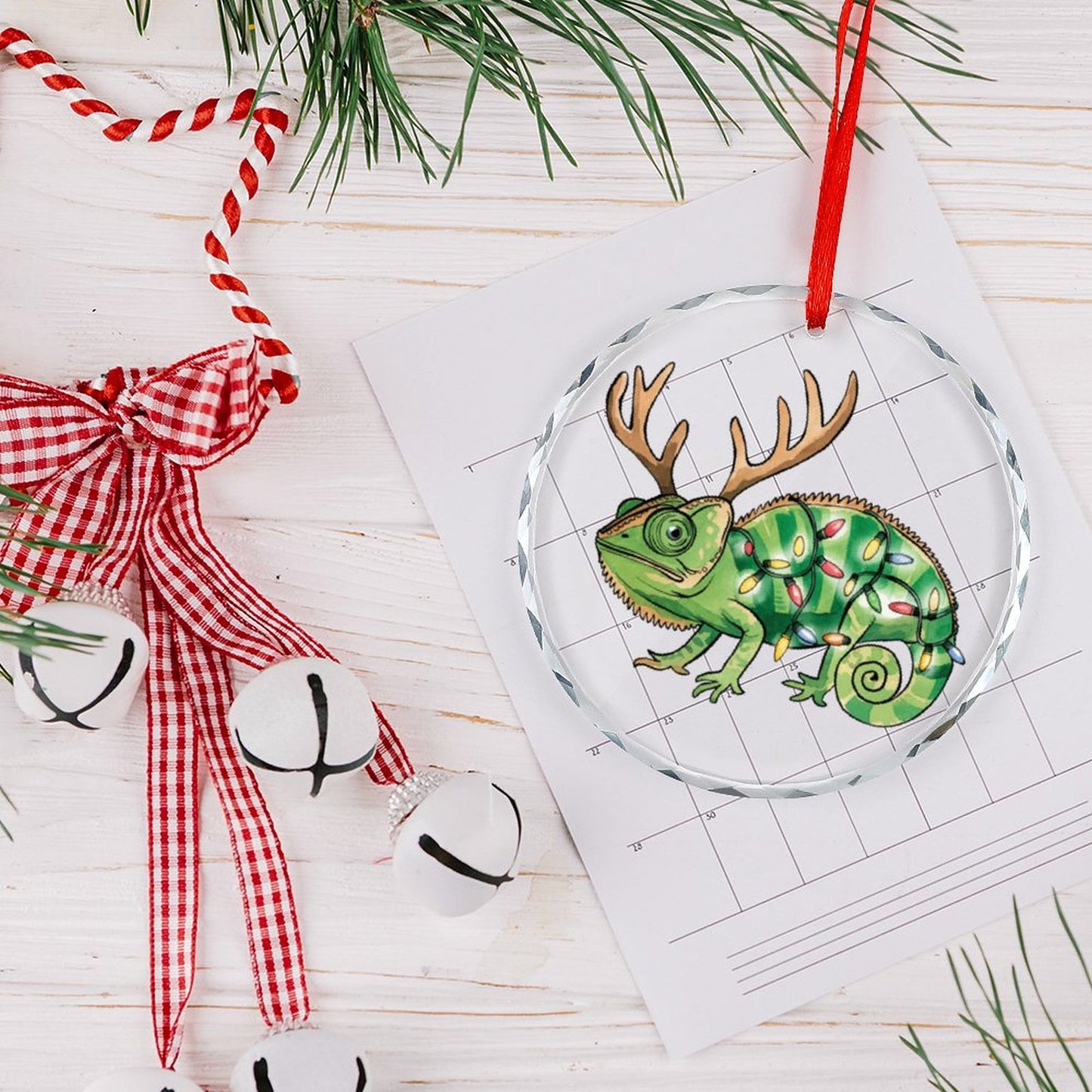 Glass Circular Ornament Pendant Gecko