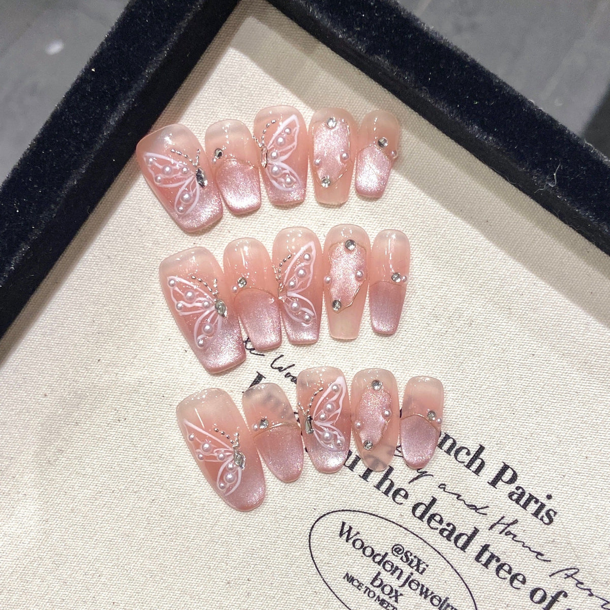 365nails: "Enchanted Butterfly" – Hand-painted 3D Cat Eye Handmade Almond Nails